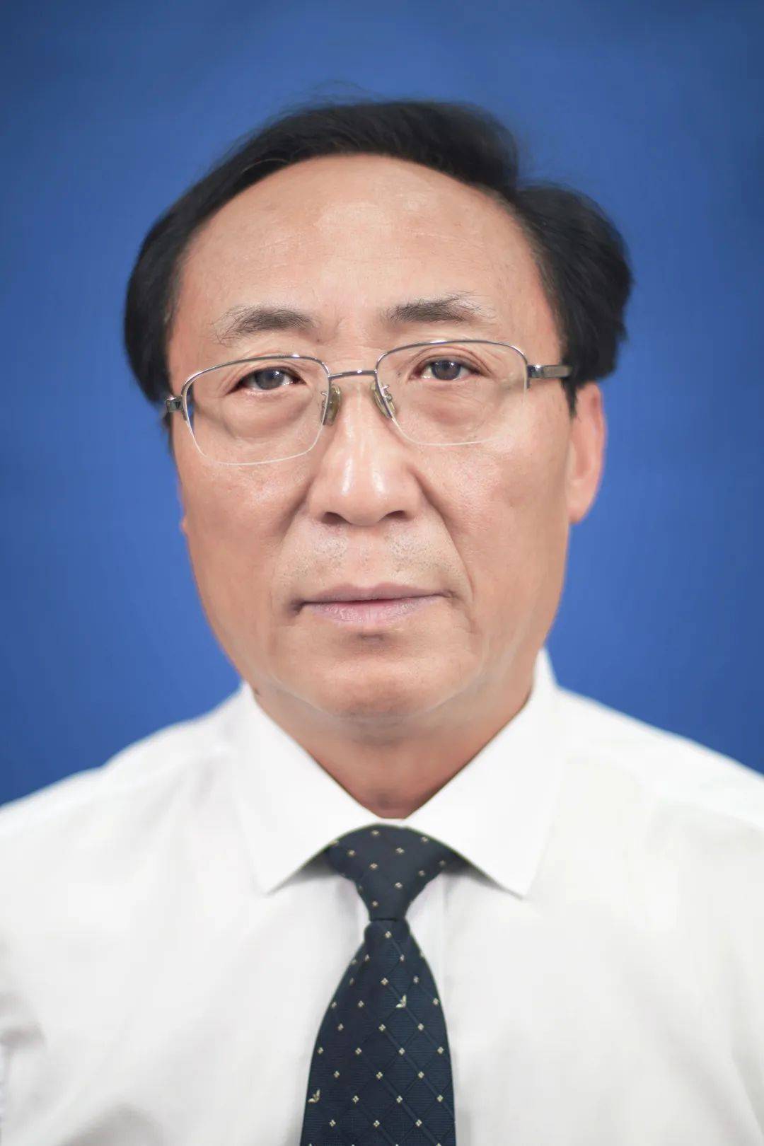 武汉中学,孝感高中,天门中学,孝感一中等名校的特,高级教师与学生面对