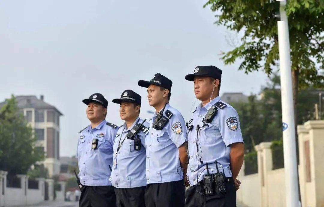 刑警为什么不能穿警服图片