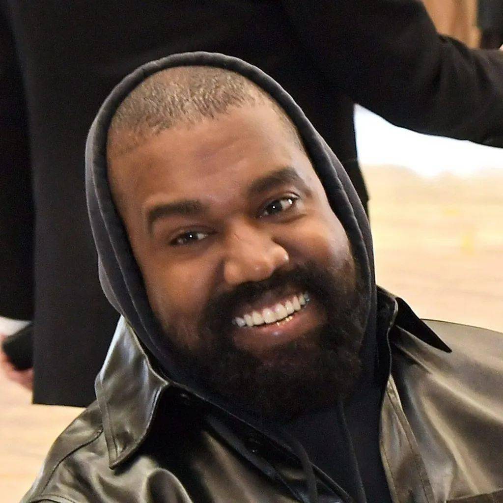 侃爷钦点的 yeezy ceo 居然是他!_charney_dov_失业