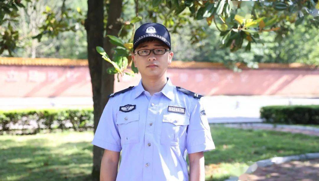 新警入列丨如期而至的夏天,我穿上了警服