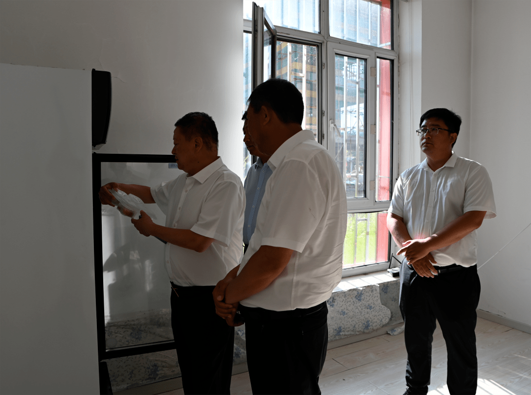 蔡建华到江川农场调研当前重点工作