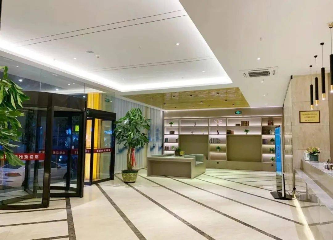 乐清新金龙大酒店地址:浙江省温州.乐清市伯乐西路277号.