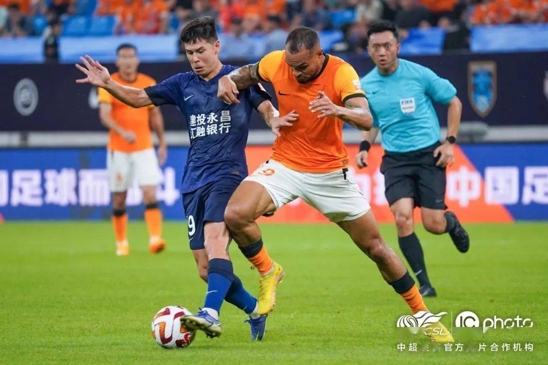 战报丨奥乌苏华丽破门 沧州雄狮客场1-1战平青岛海牛_比赛_奥斯卡