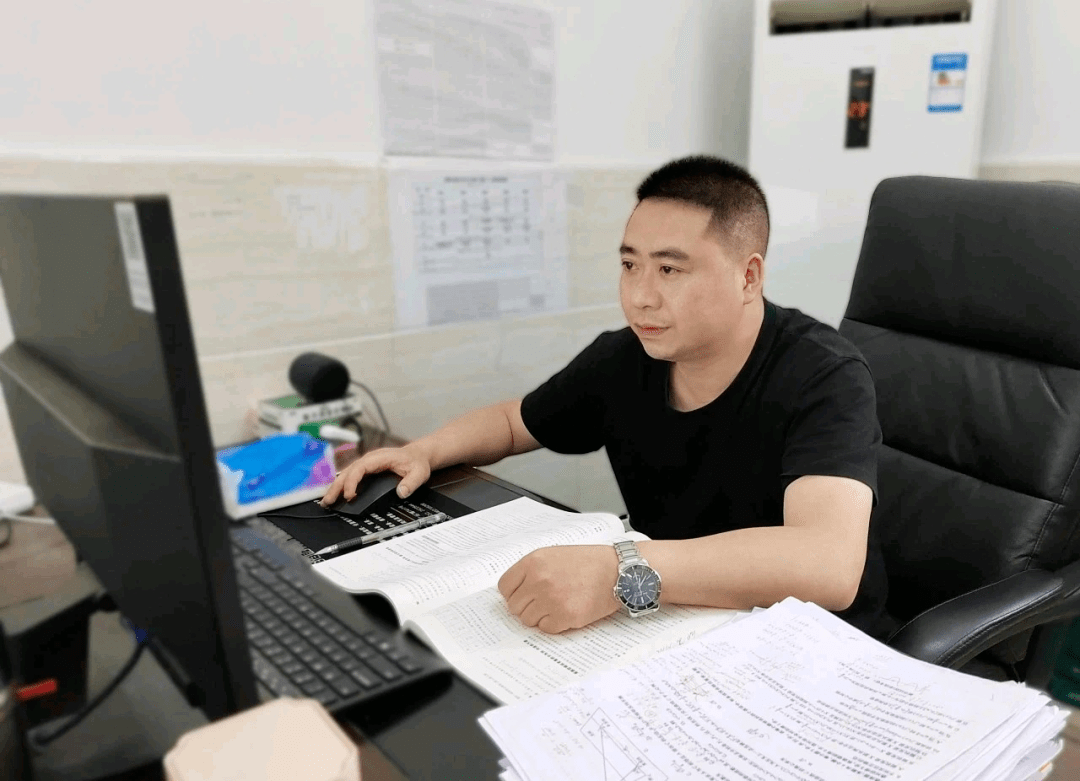 老师| 穷尽世间理,殷殷恩师情——记恩施市第一中学教师郑光耀_郑哥