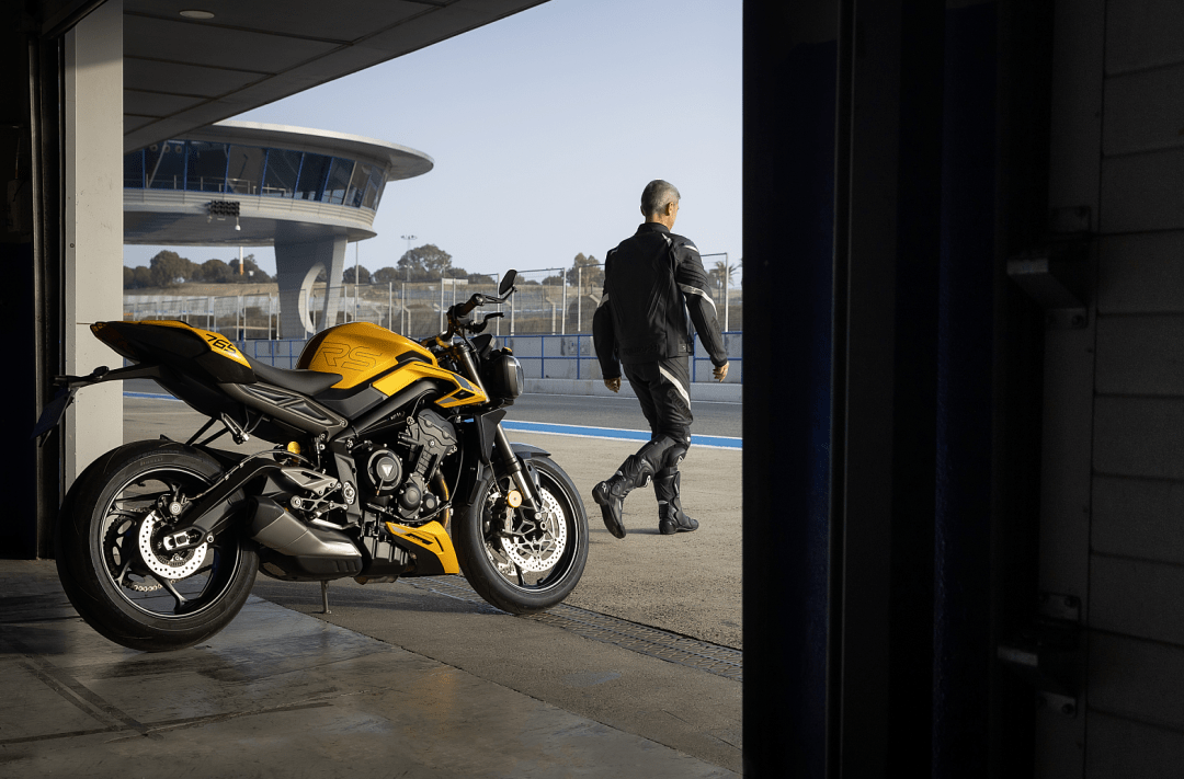 "青蛙王子"再升级,全新street triple 765车系发布,售价97895元起!