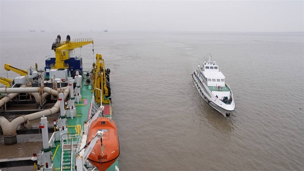 投产10年安全运行超11万小时 "长江口01,02"轮累计疏浚量1.