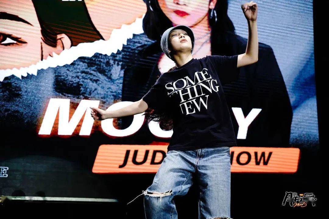 就是街舞》"一波王炸"战队的bouboo,"西泡泡"战队的王子奇,还有负责