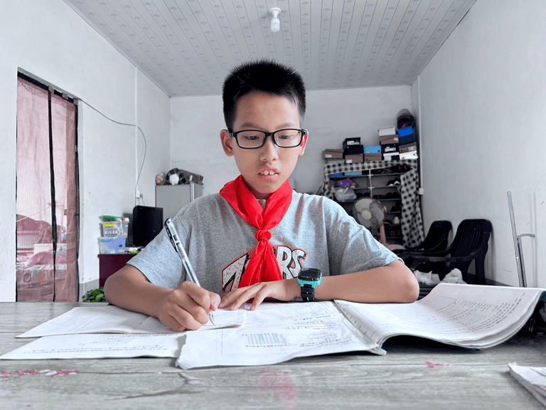 朵朵中队丰乐镇中心学校二(1)中队肥光小学五(6)中队乐平路小学四(9)