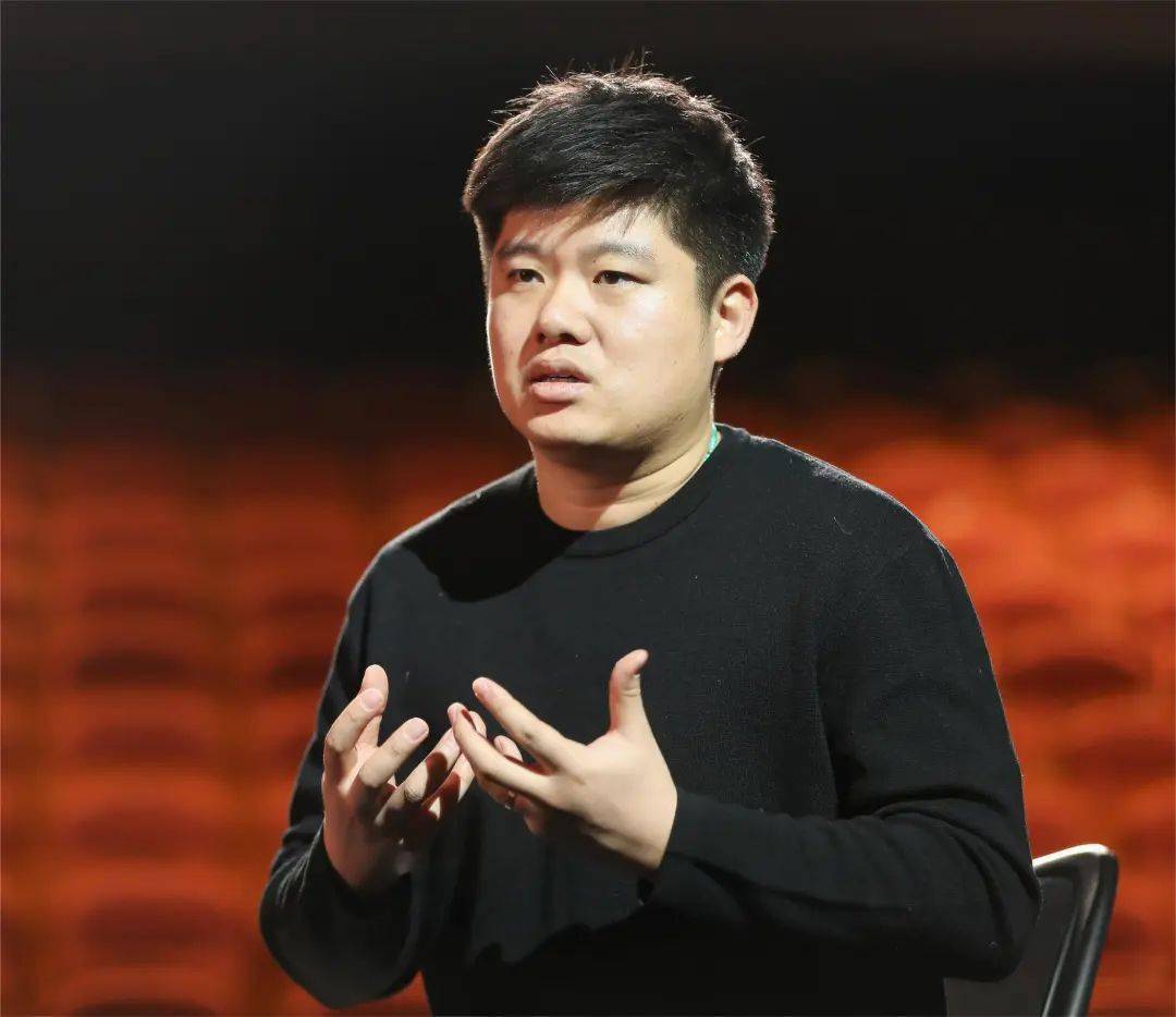 赤诚与热爱 原点与远方——访青岛话剧院导演,演员张鹏_演出_时候