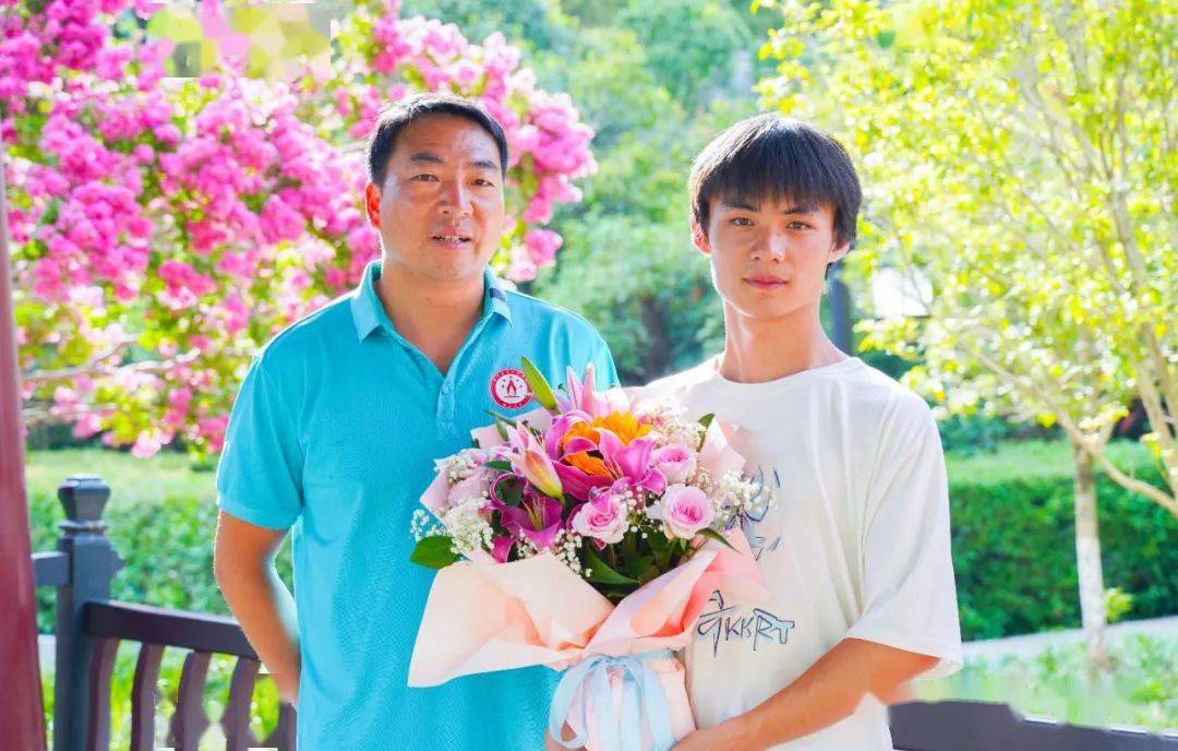 热烈祝贺会泽一中丁立同学被空军航空大学录取_军官_部队_基础教育