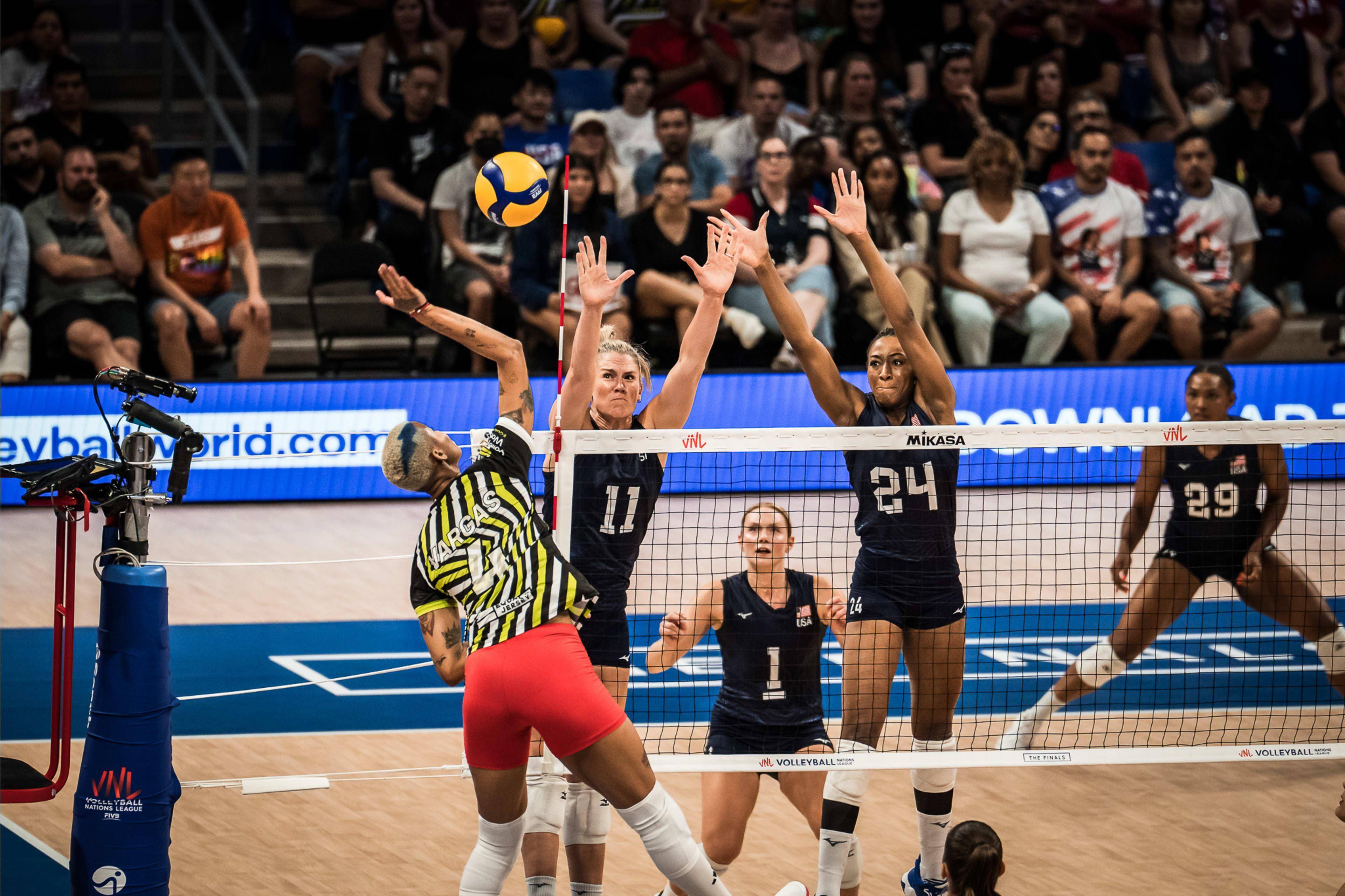 土耳其3-1力克美国,将与中国女排争冠_比赛_成功_位置