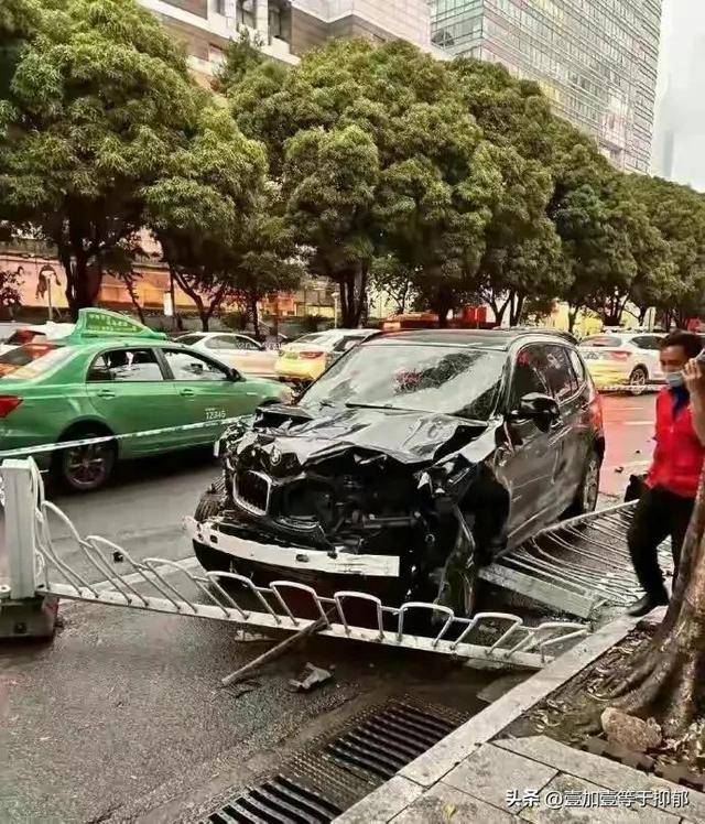 死刑‖广州宝马撞人案二审维持死刑，辩护称之前没意识？