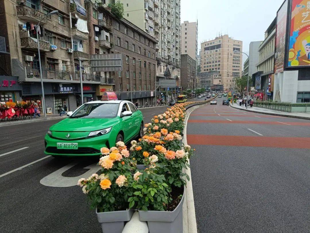 涪陵首座新能源巡游出租车换电站启用_绿色_高温_发展