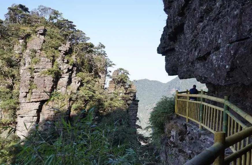 广西这座山是遗落人间的仙境,风景不输梵净山,但知者却寥寥无几_圣堂