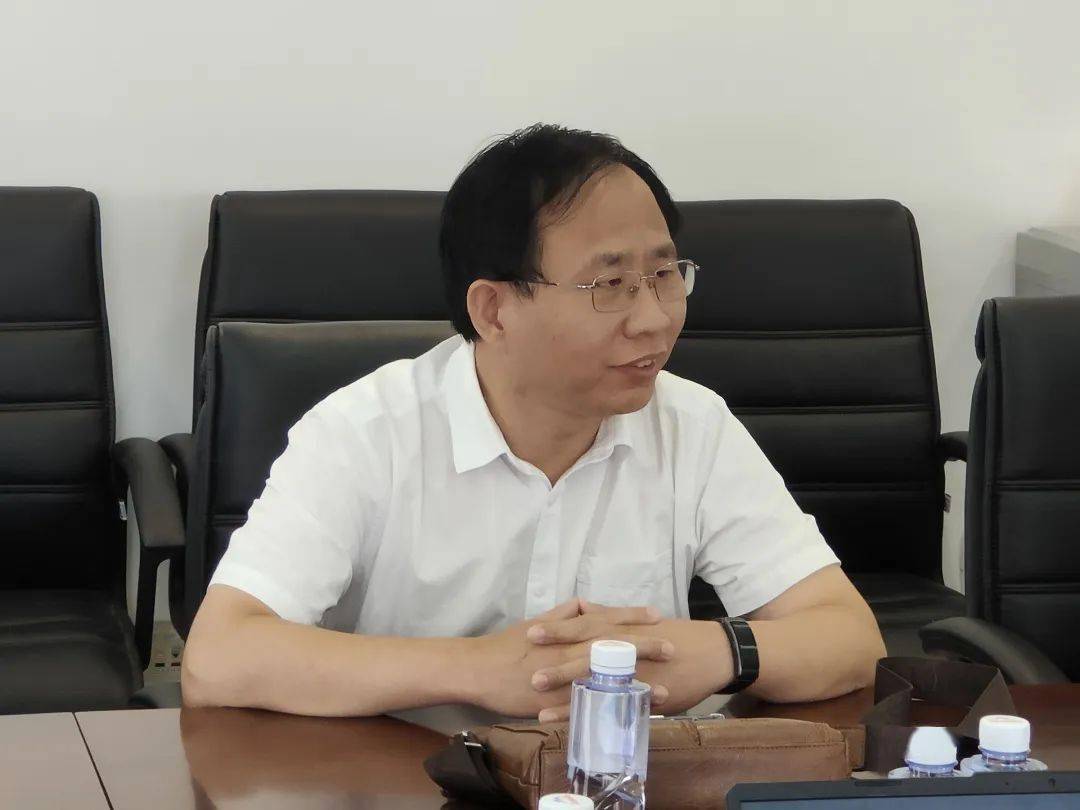 学院老师与企业指导老师根据同学们的实际情况分别给出指导性意见,并