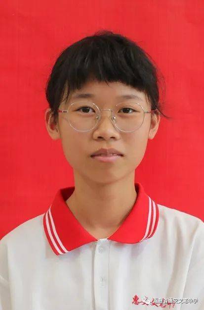 邱佳颖(惠安一中统招)林澄炫(惠安一中统招)王以欣(惠安一中统招)黄招