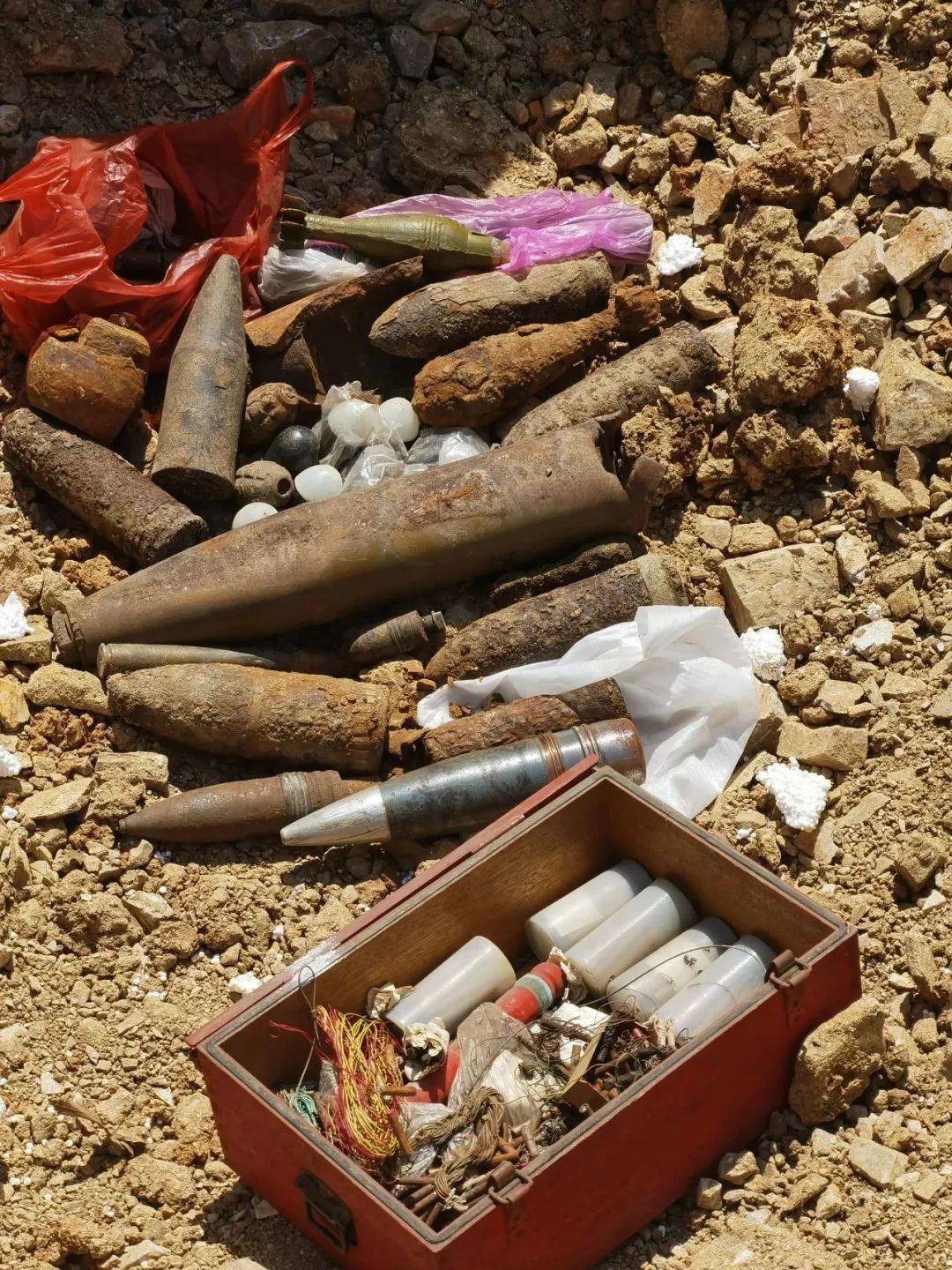 "炸"炸弹!这场面,挺少见!_旅顺口区_炮弹_引爆