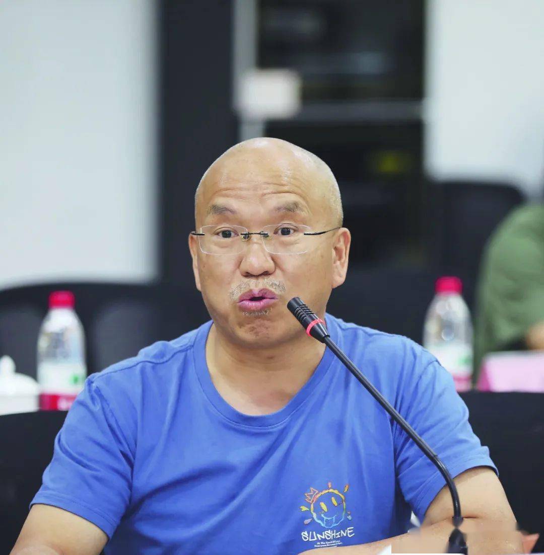 著名作家陈仓:那座大厦再高,也没有家乡的山高_故乡_乡村_土地