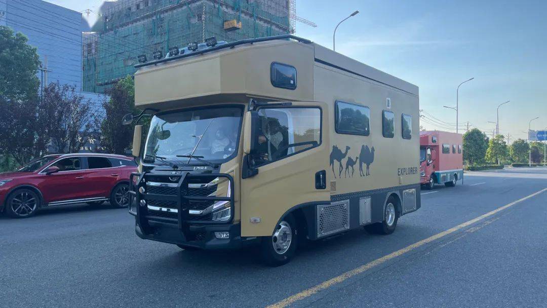 顶部 尾部双露台 傲旅h500硬派升降顶房车_搜狐汽车_搜狐网