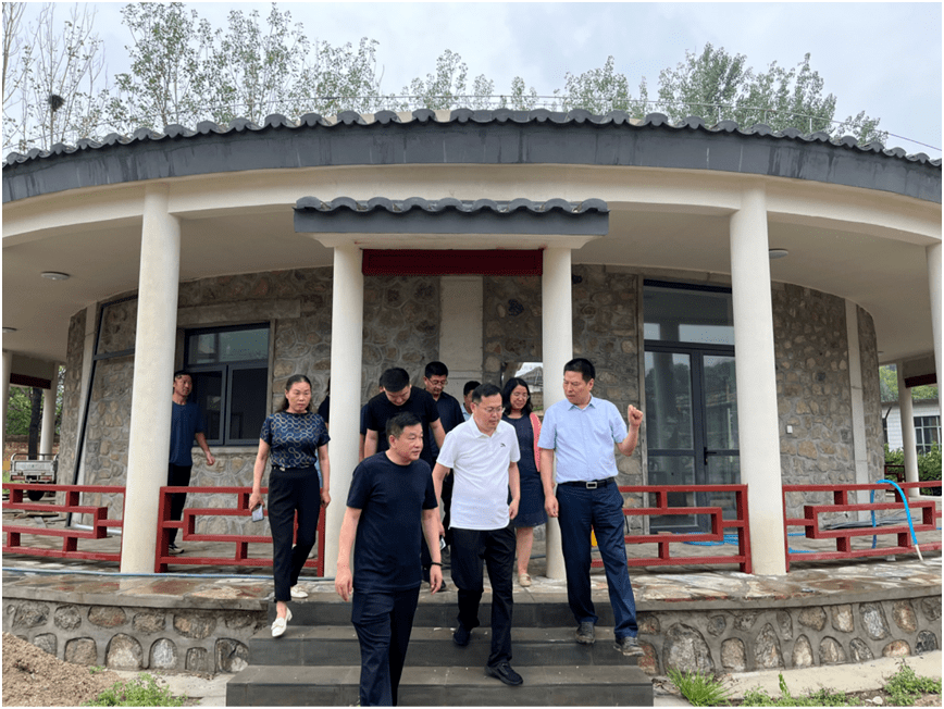 杨大伟对中国农大人文与发展学院27年来支持易县发展表示感谢,希望