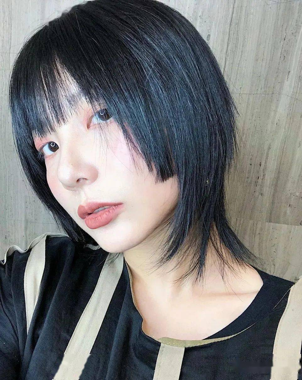 "八大网红刘海短发"_中国_发型_形象