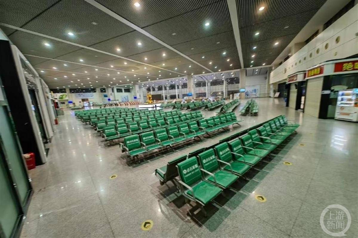 候车室按摩椅别只是舒服了收费者_旅客_座椅_长沙火车南站