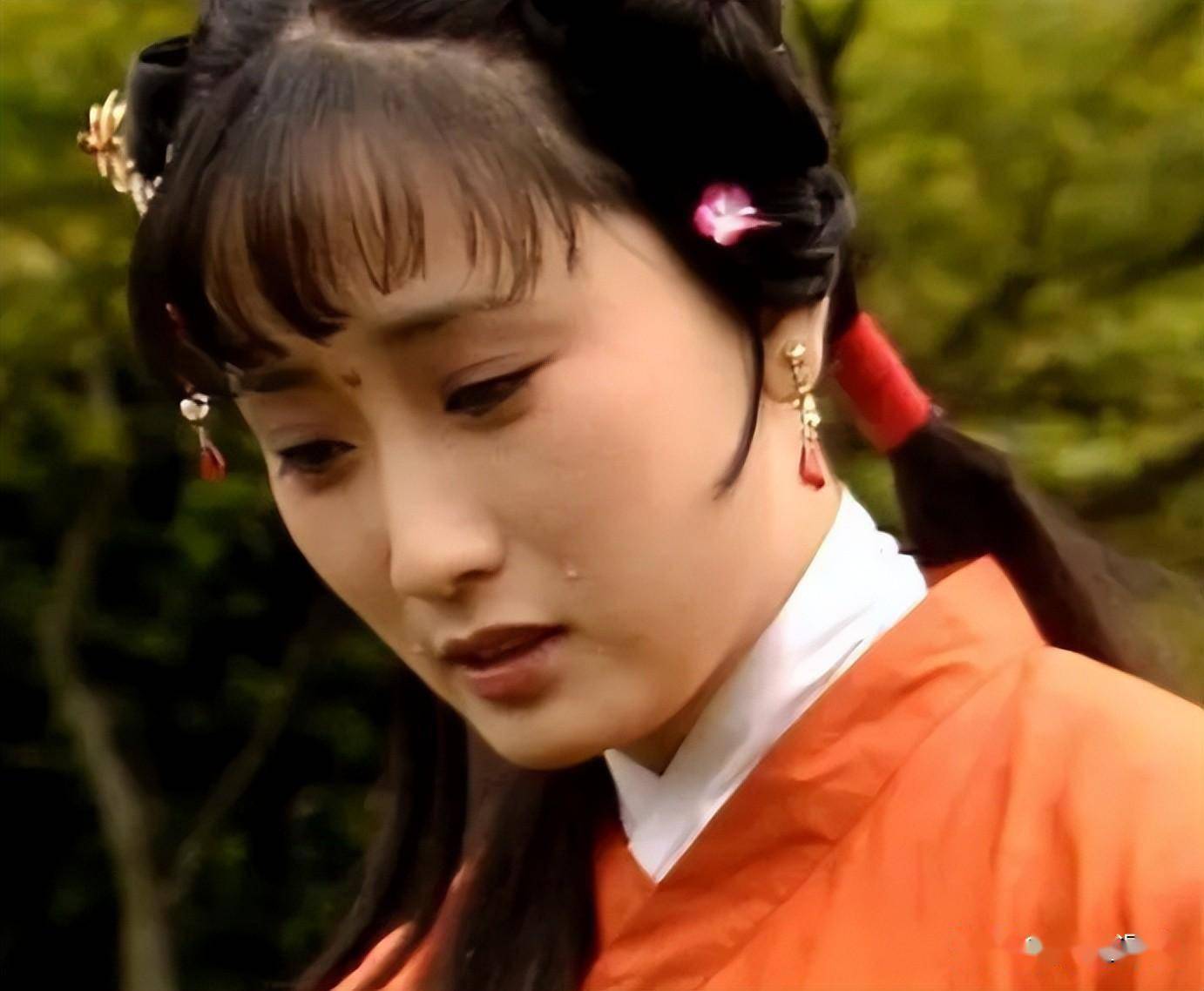 再来看"春恨秋悲皆自惹",很明显,这是"痴情司","结怨司","夜啼司","春