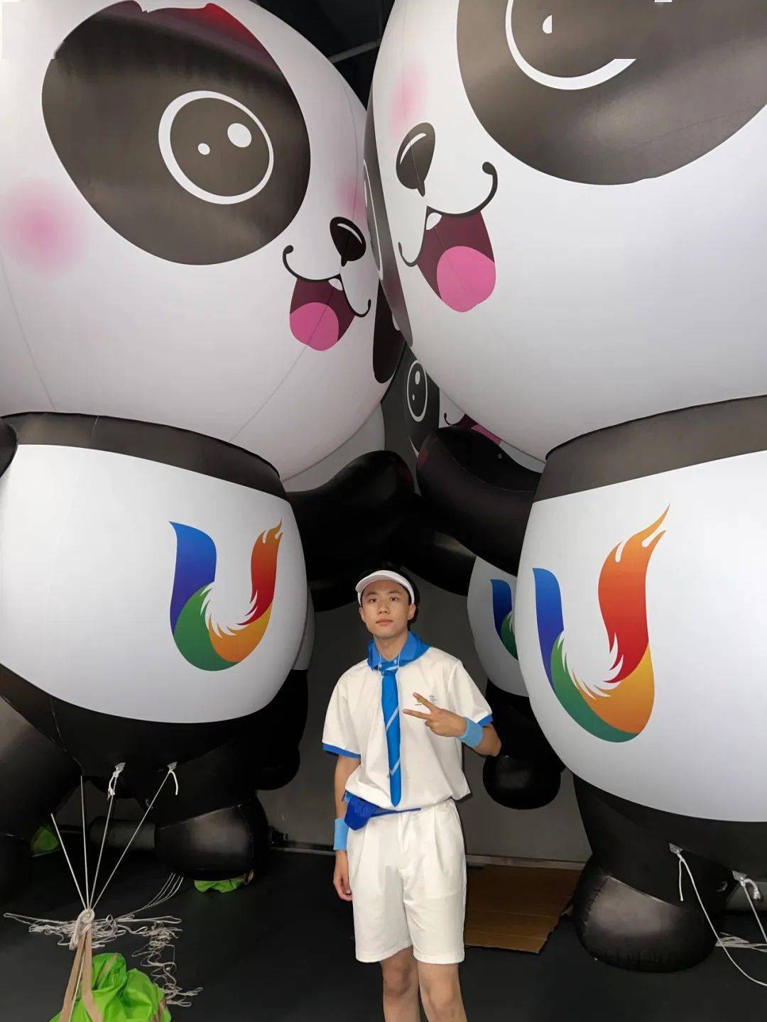 2021级有声语言艺术学院张润泽2022级国际教育学院张隽2021级表演学院