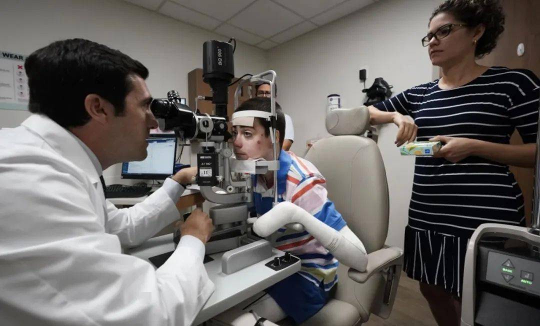 基因眼药水成功让古巴盲人少年复明_安东尼奥_治疗_眼睛