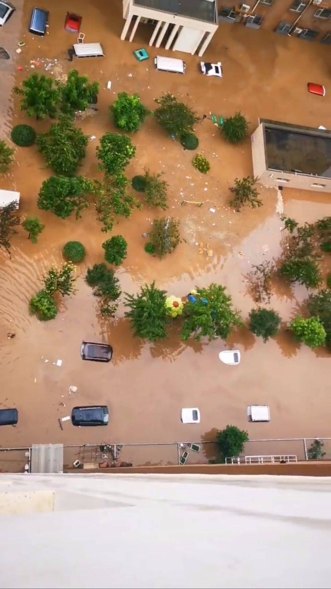 地处三河交汇处,河北涿州码头镇遭遇洪水村民被困_仝村_泄洪_电话