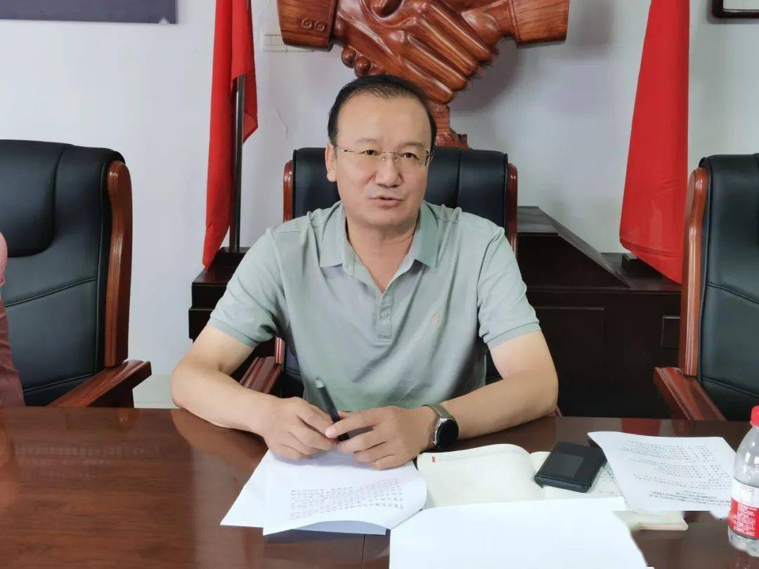 陈学政线上汇报了双榆树嘎查的基本概况,工作开展情况,前期调研的情况