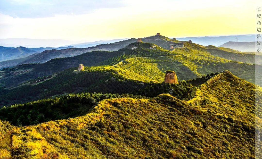 山梁上的烽火台_黄河_偏关_遗迹