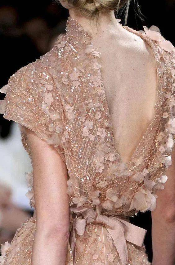 背部细节设计 | 50张美背设计,无法抗拒的细节之美~_素材_来源_海洋