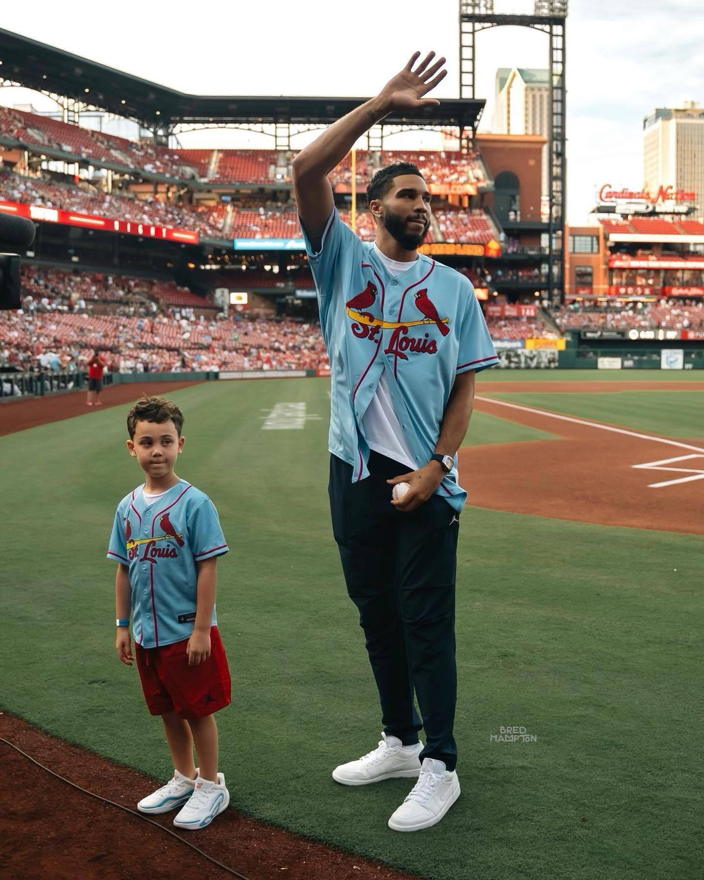 塔图姆晒父子开球照:deuce和大deuce_圣路易斯_儿子_美国