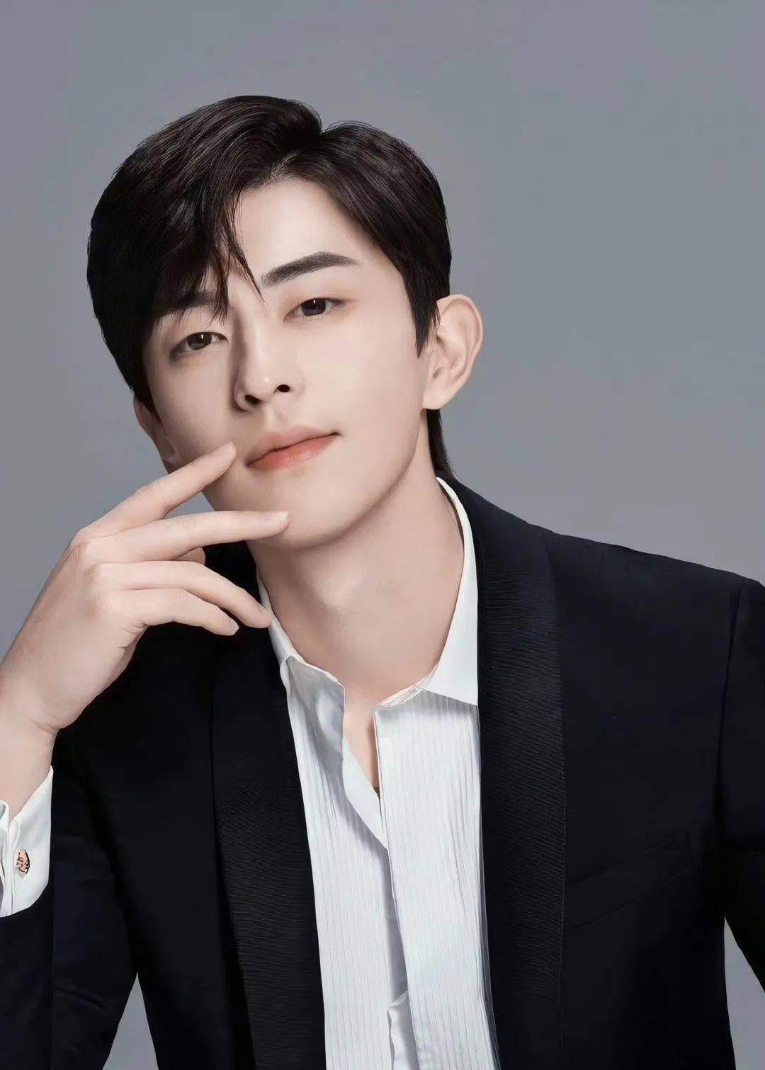 tfboys,秦岚魏大勋,小s具俊晔,邓伦,王楚然,偷税的圆脸