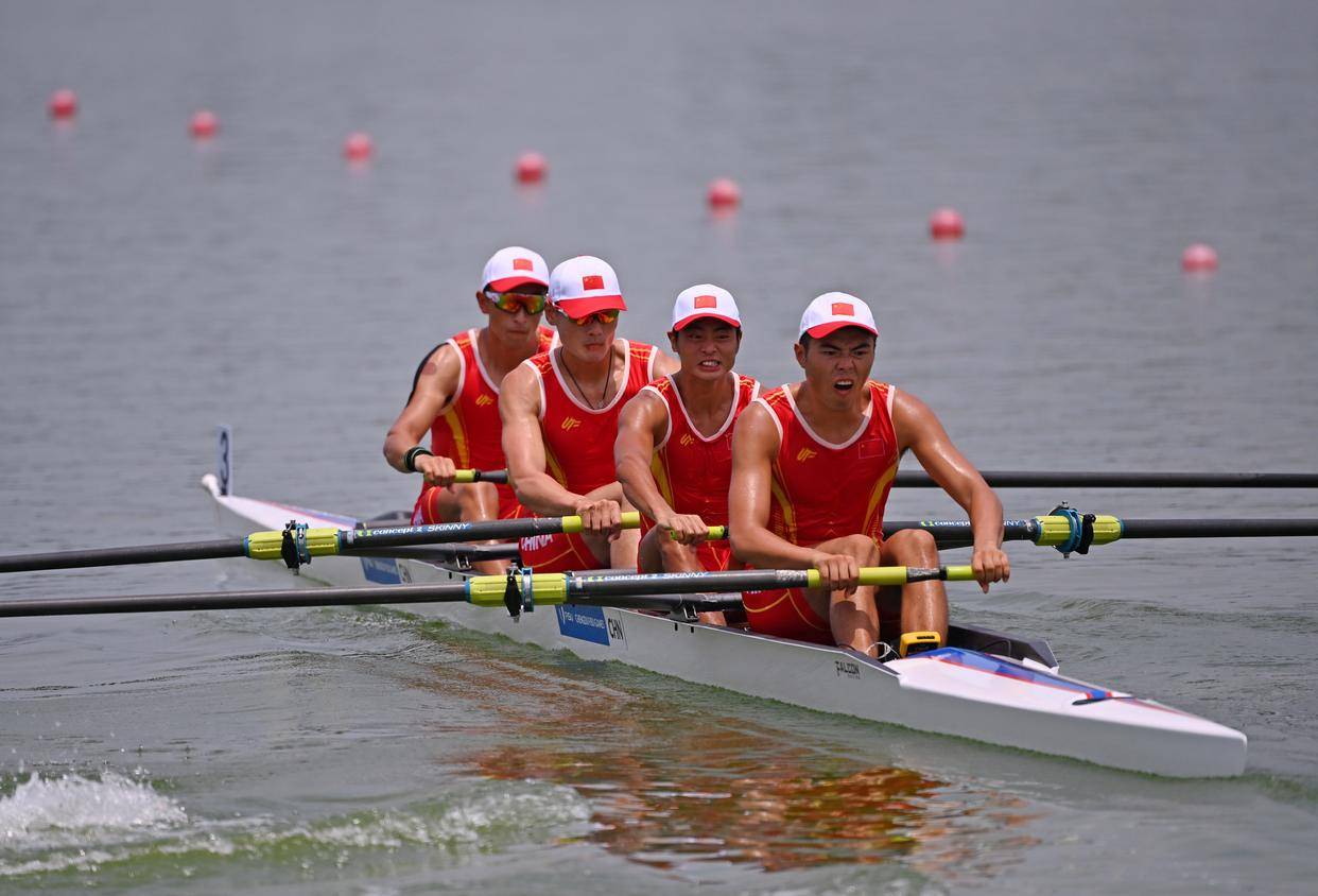 赛艇——男子四人单桨:中国队获得冠军_宋春晓_新华社_肖扬