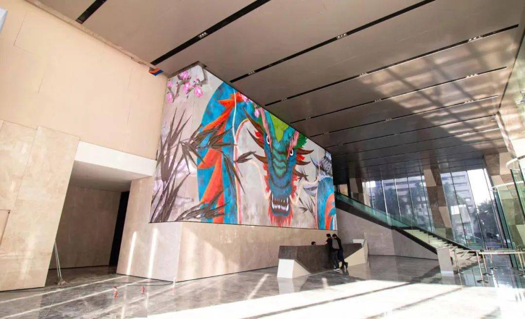 雷曼三面直角屏点亮菲律宾aysa大楼_显示_的需求_产品