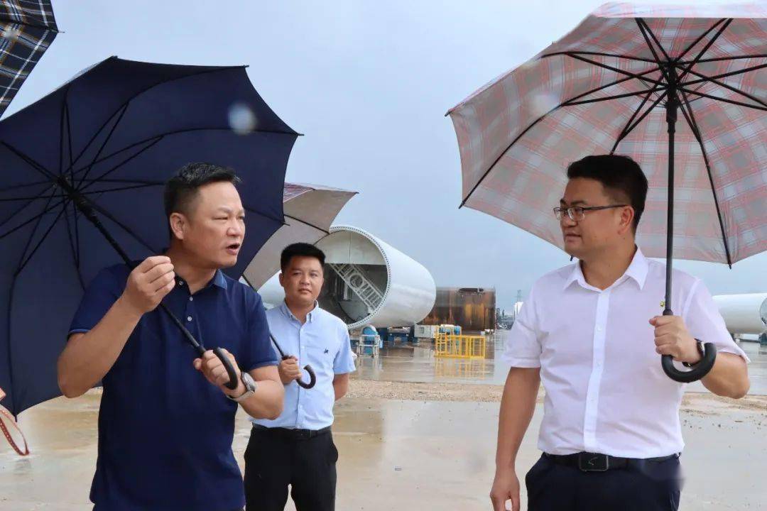 梁金昌在广西钢之泰装配式绿色建筑产业有限公司项目建设现场调研当天