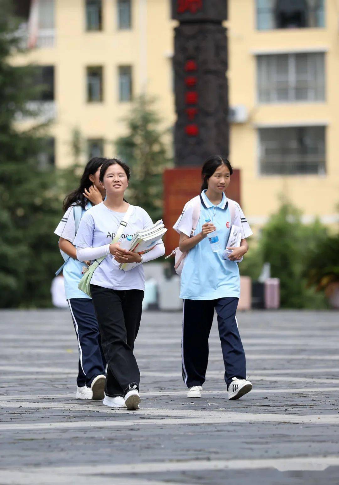【聚焦】贵州丹寨:高三,初三学生返校开学_黄晓海_高中_学期