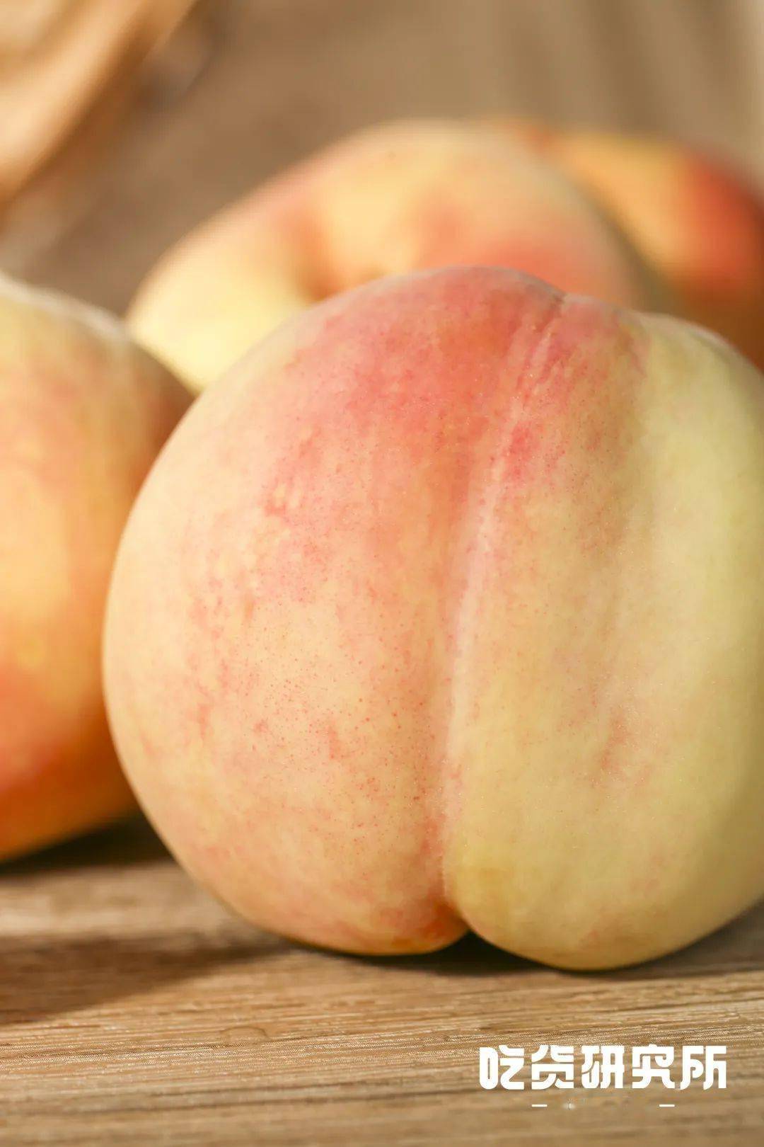 水蜜桃鄙视链的尽头,一定是这晚熟蜜露"奉化仙"!_桃子_果肉_香气