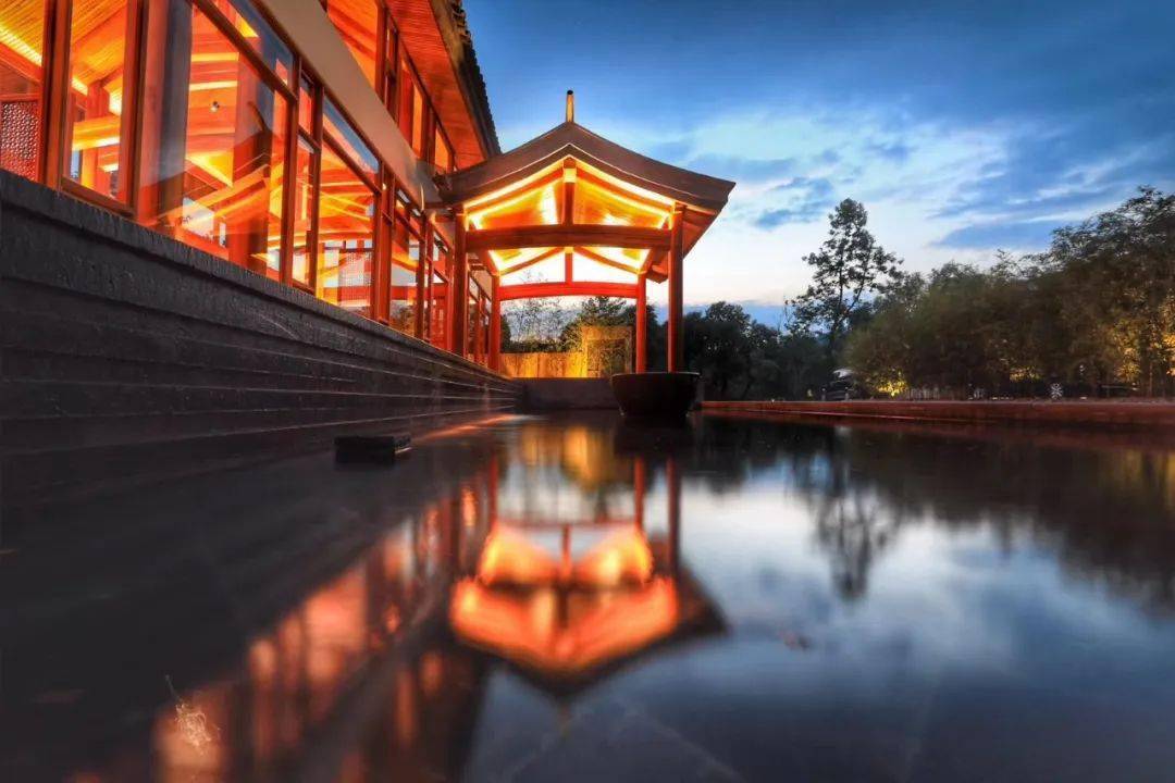 床品与迪拜帆船酒店同款;备品来自英国aromatherapy associates;spa