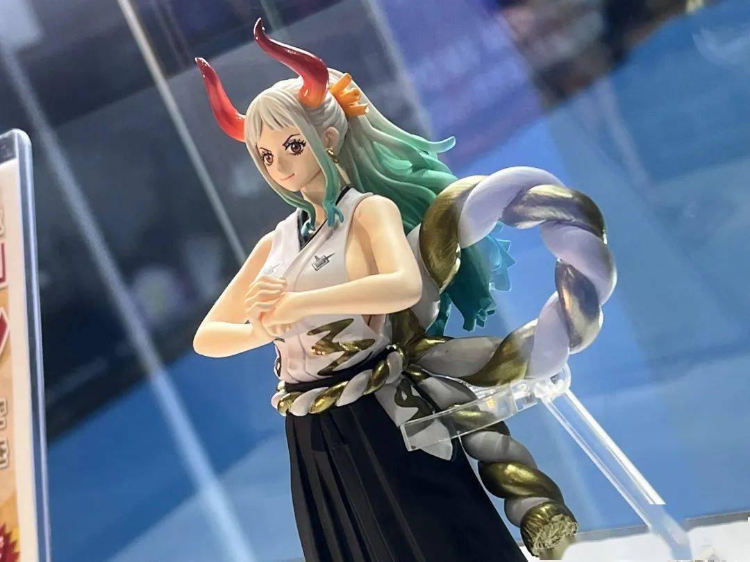 「one piece log collection」应募大和黑金配色手办实物展出_海贼王