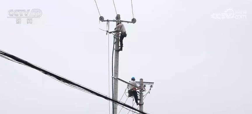 国家电网全力开展抢修复电工作 受灾地区电力设施加速恢复