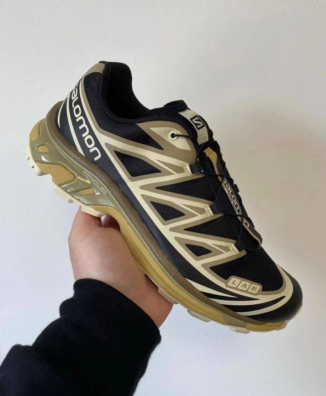 END x Salomon新合作公布,XT-6“黑松露”包谷!_鞋垫_微博_上市