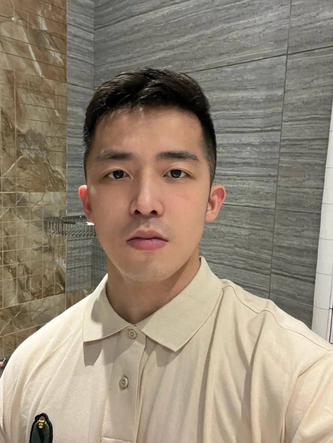 炎炎夏日男生短发必剪