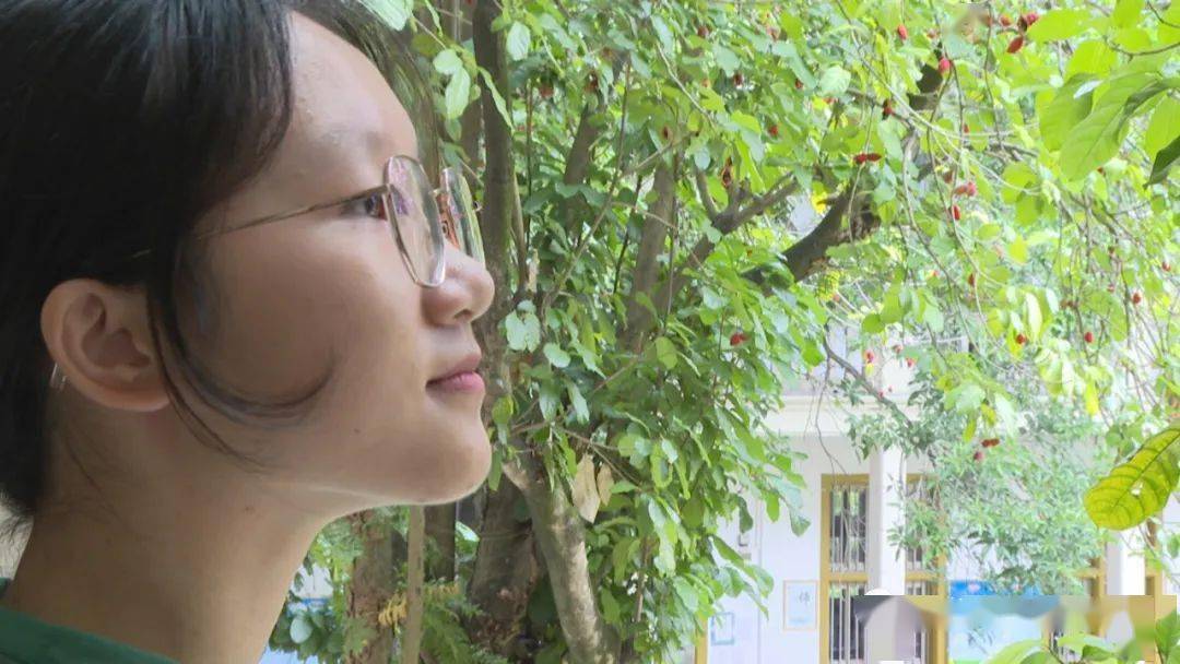 就读于大埔县虎山中学的温炫烨,前不久也拿到了大学录取通知书.