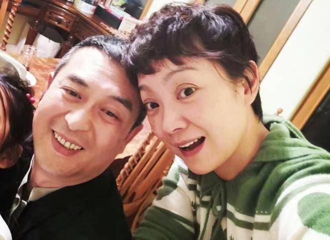 张嘉译李梦演员更换原因_张嘉译婚姻背后_张嘉译家庭幸福照片辟谣