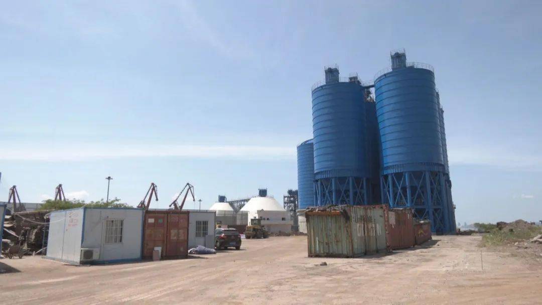 洋浦港散装物料中转库项目基本建成 为项目建设提供材料保障_水泥