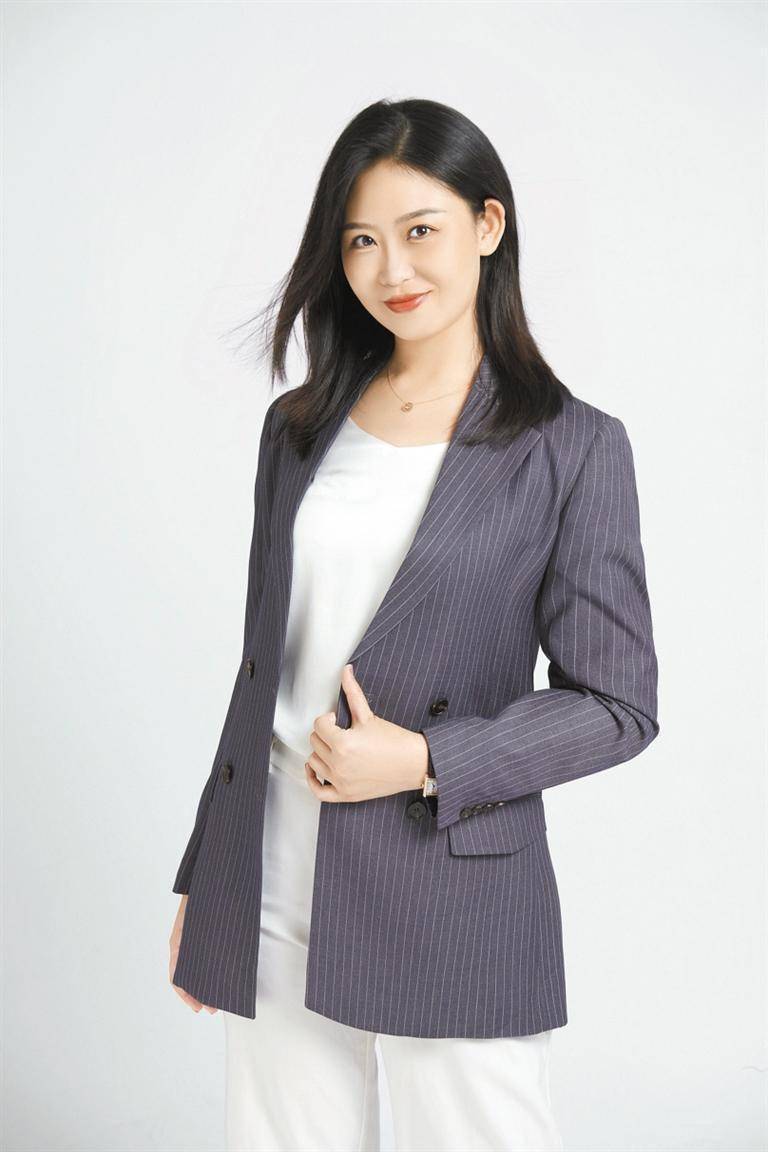 2023年宝安区"年度教师"王雪(受访者供图)深圳新闻网2023年8月21日讯