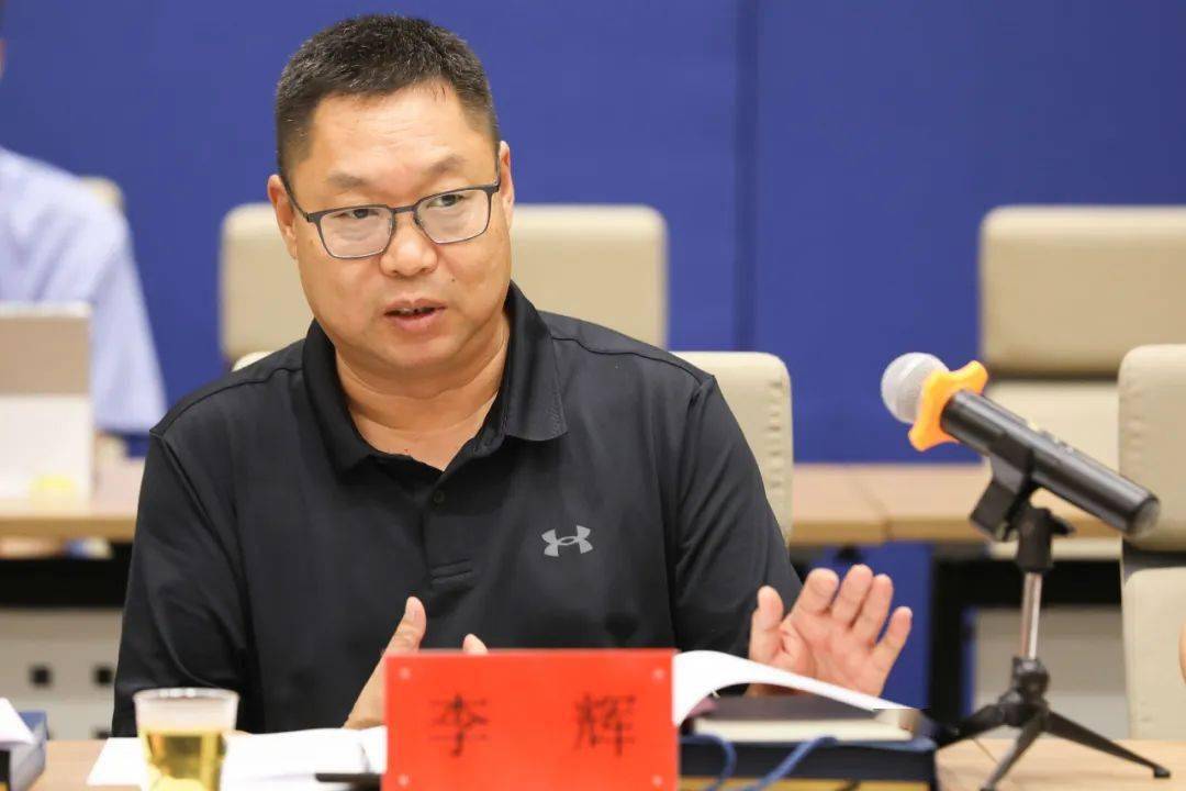 座谈会上,赵鹏飞副主任从司法办案,综合履职,品牌创建三个方面通报了